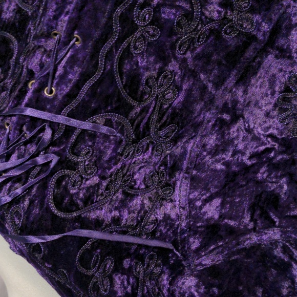 Velvet Romeo & Juliet Top - Picture 7 of 16